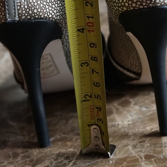 GX by Gwen Stefani Fumiko Army Green Bootie Sz 8 - Picture 10 of 14